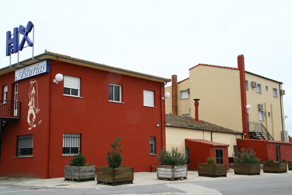 Hostal Asturias Jarilla Exterior foto