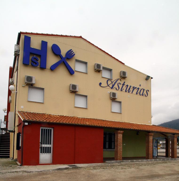 Hostal Asturias Jarilla Exterior foto